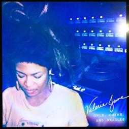 Owls, Omens And Oracles di Valerie June - LP