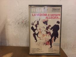 LA VEDOVA E' SEMPRE ALLEGRA di ORESTE TURRINI - CD LA VEDOVA E' SEMPRE ALLEGRA di ORESTE TURRINI - CD